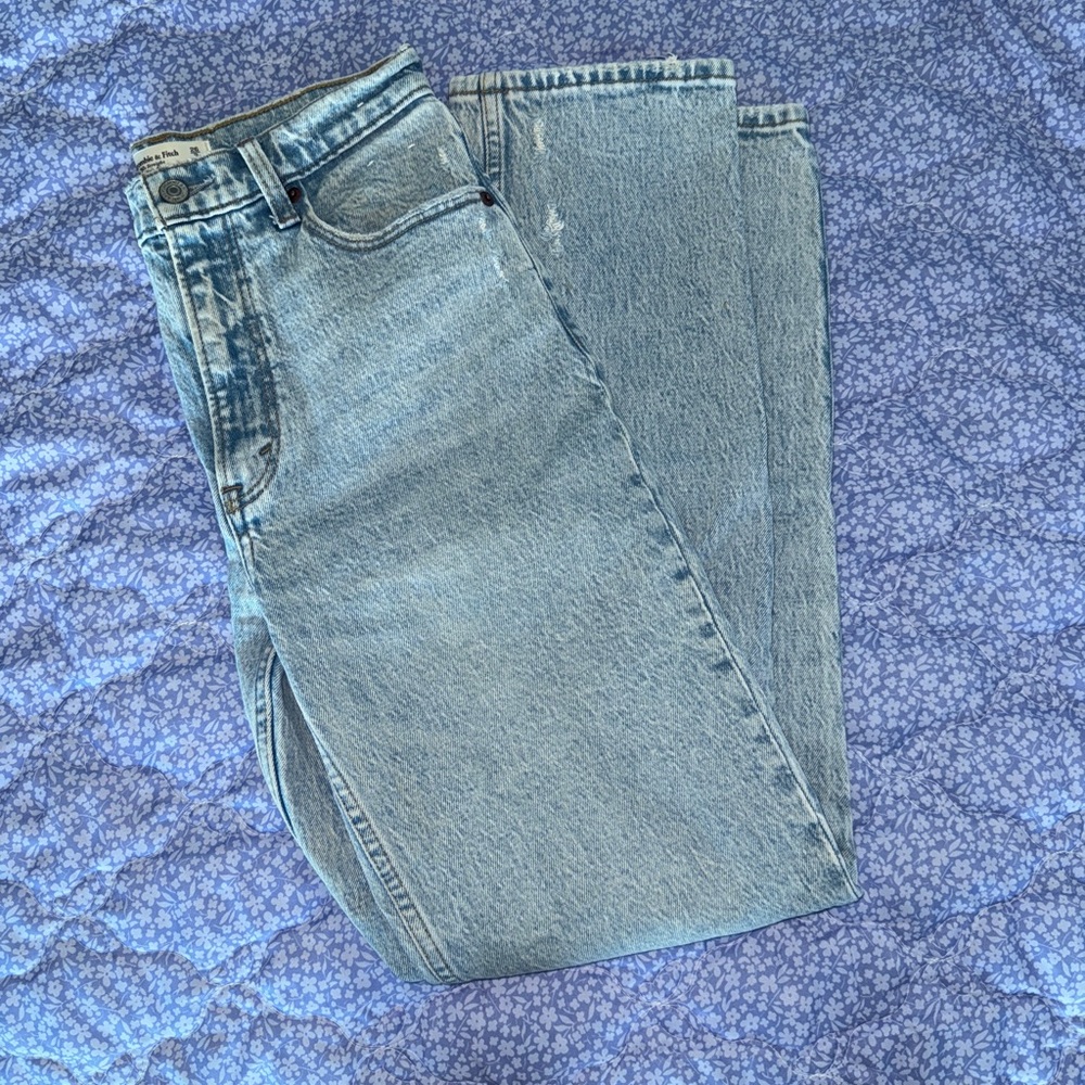 Abercrombie & Fitch Light Wash Denim Jeans
